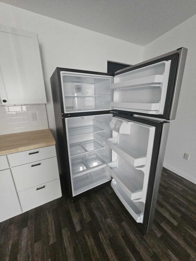 Foto del edificio - 2595 Holly Ave