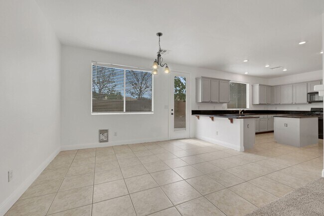 Foto del edificio - Gorgeous 3 bed plus a loft