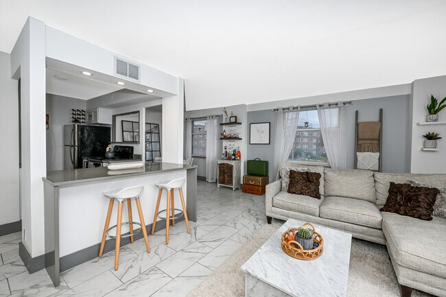 Foto del edificio - 11850 Edgewater Dr