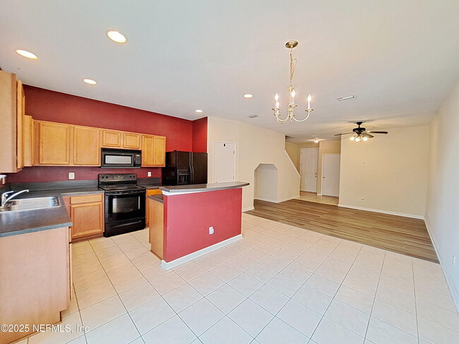 Foto del edificio - 2354 Sunset Bluff Dr