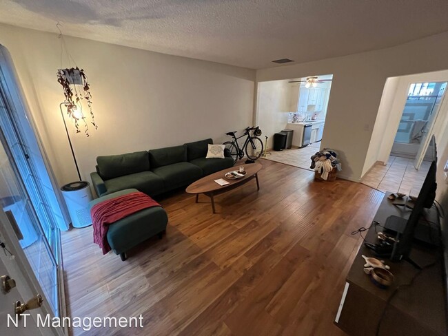 Foto del edificio - 2 br, 1 bath Apartment - 12750 Matteson Av...