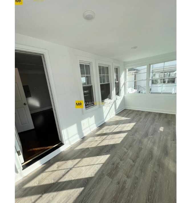 Building Photo - 12 Lawrence St