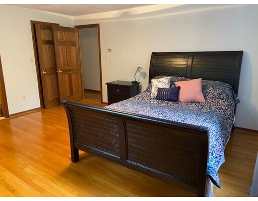 Foto del edificio - 39 Ingleside Rd