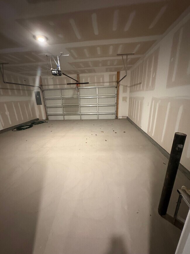 Foto del edificio - 766 Dorset Strm Dr