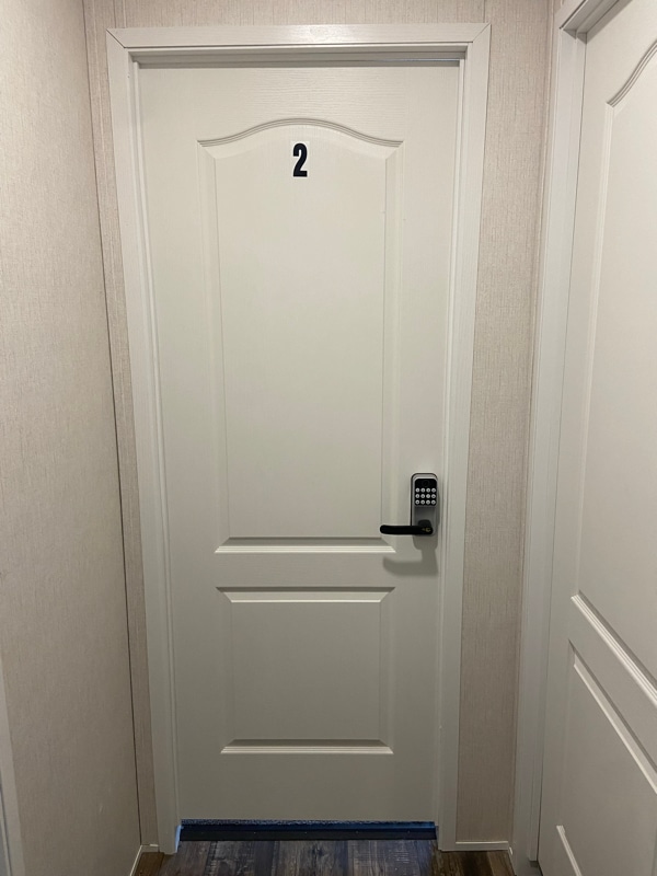 Building Photo - 325 Robin Ln