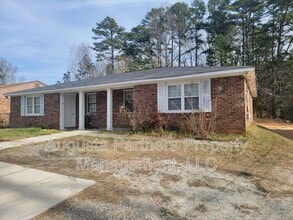 Building Photo - 115 Samarya Ln