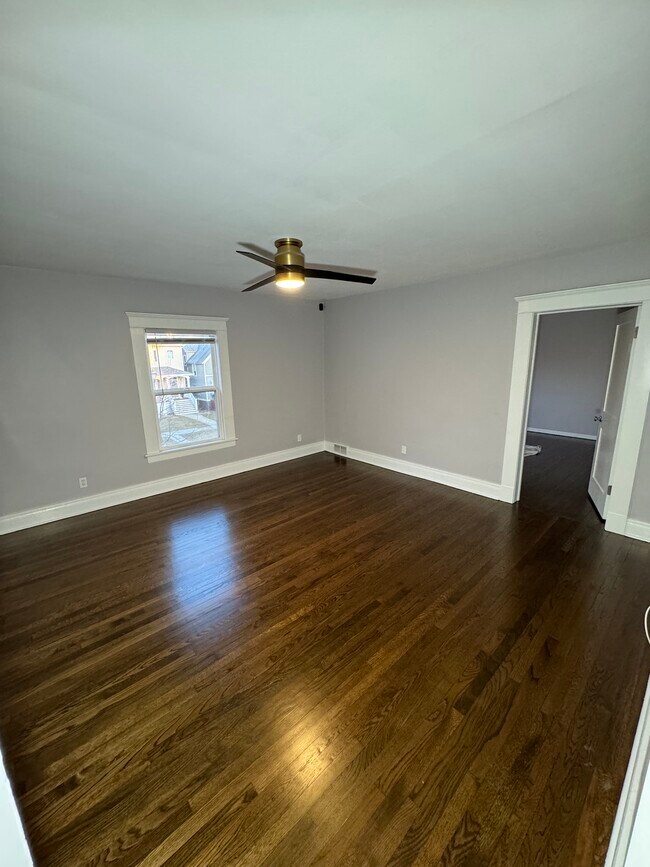 living room - 1818 Ashland Ave