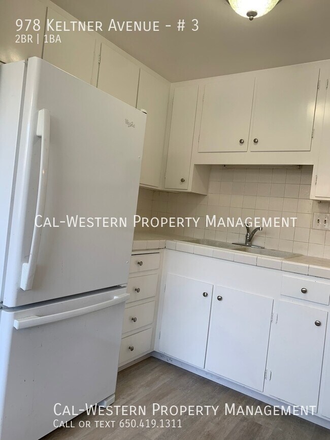 Foto del edificio - 978 Keltner Ave