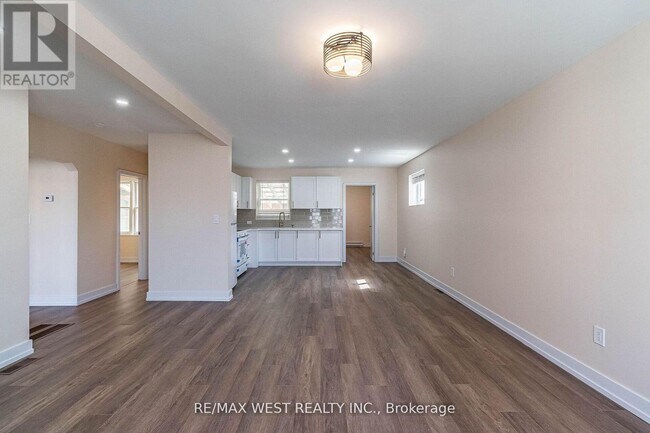 Photo du bâtiment - 7 Highland Hill