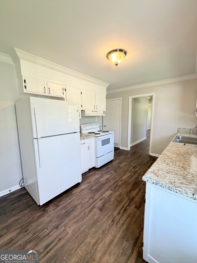 Foto del edificio - 125 Lillian Dr