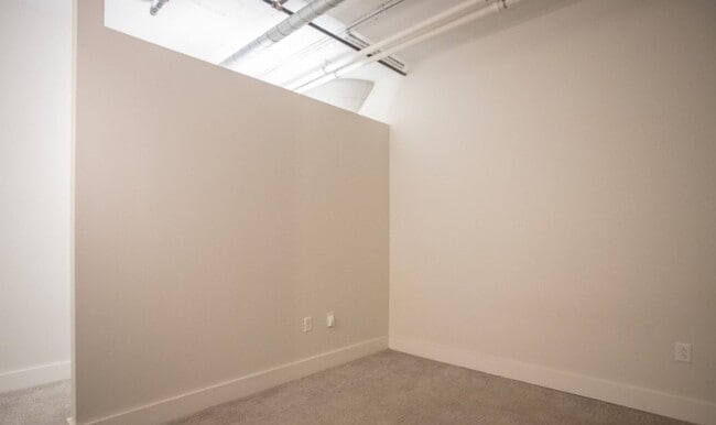 Interior Photo - 538 Erie Blvd W