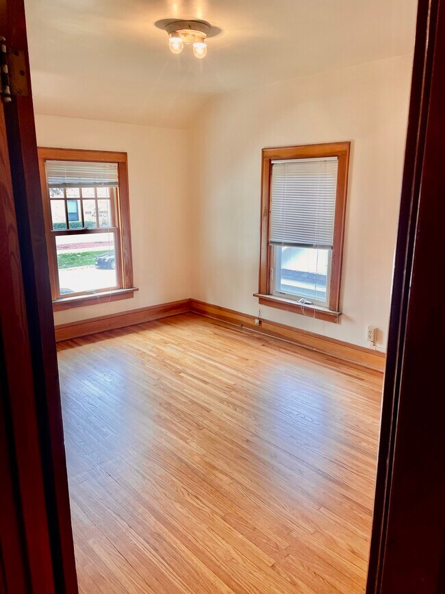 422 N 4th St, Mankato, MN 56001 House Rental in Mankato, MN