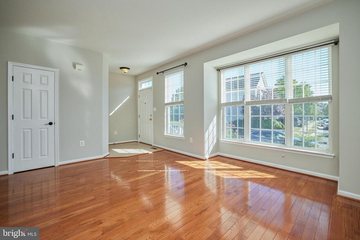 Primary Photo - 20929 Glenburn Terrace