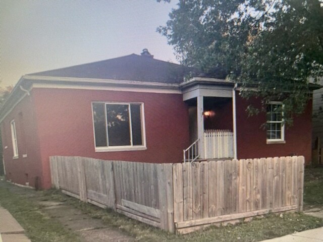 Primary Photo - 646 Monroe St