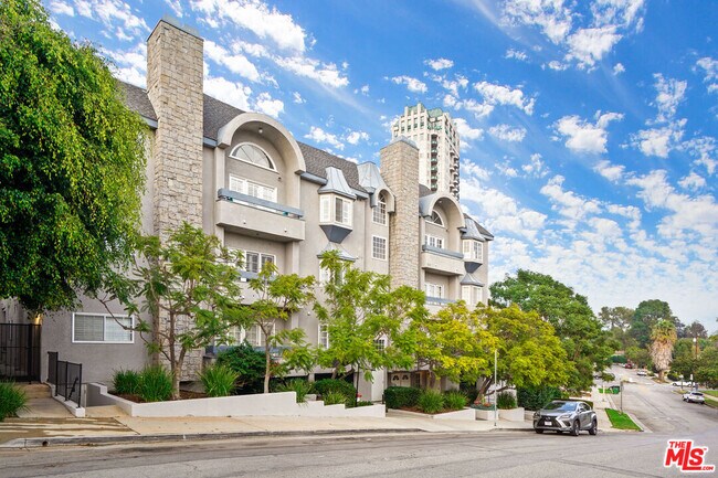 Foto del edificio - 10627 Ashton Ave