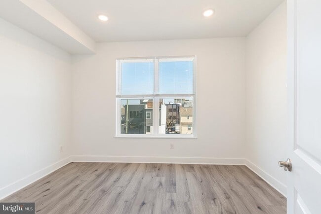 Building Photo - 1423 N 8th St