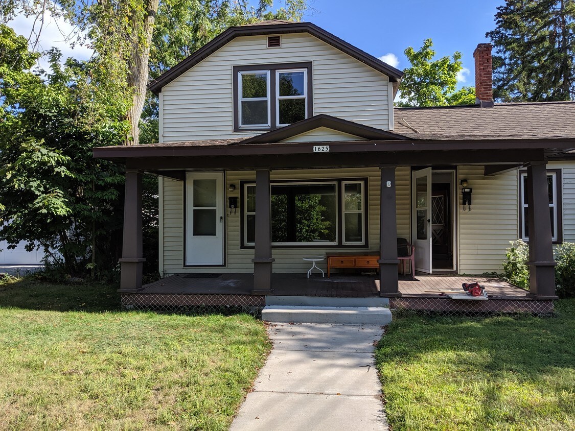 Foto principal - 1625 Brawley St