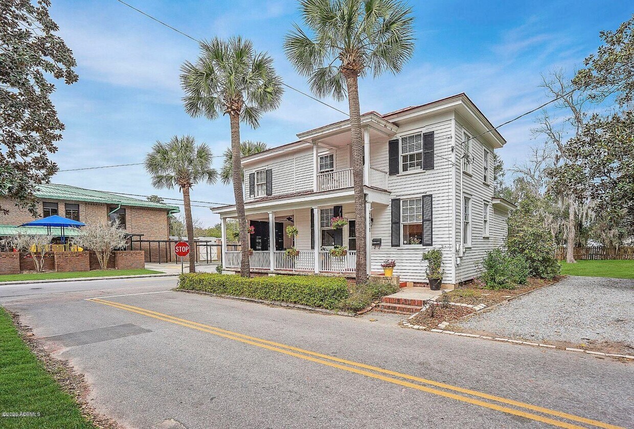 Primary Photo - 1711 King St