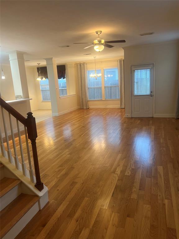 Building Photo - 5331 Timber Ct Hollow