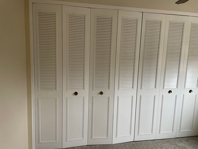 Photo - Large 1 BR Condo Available 08/15/2026! Great Location!