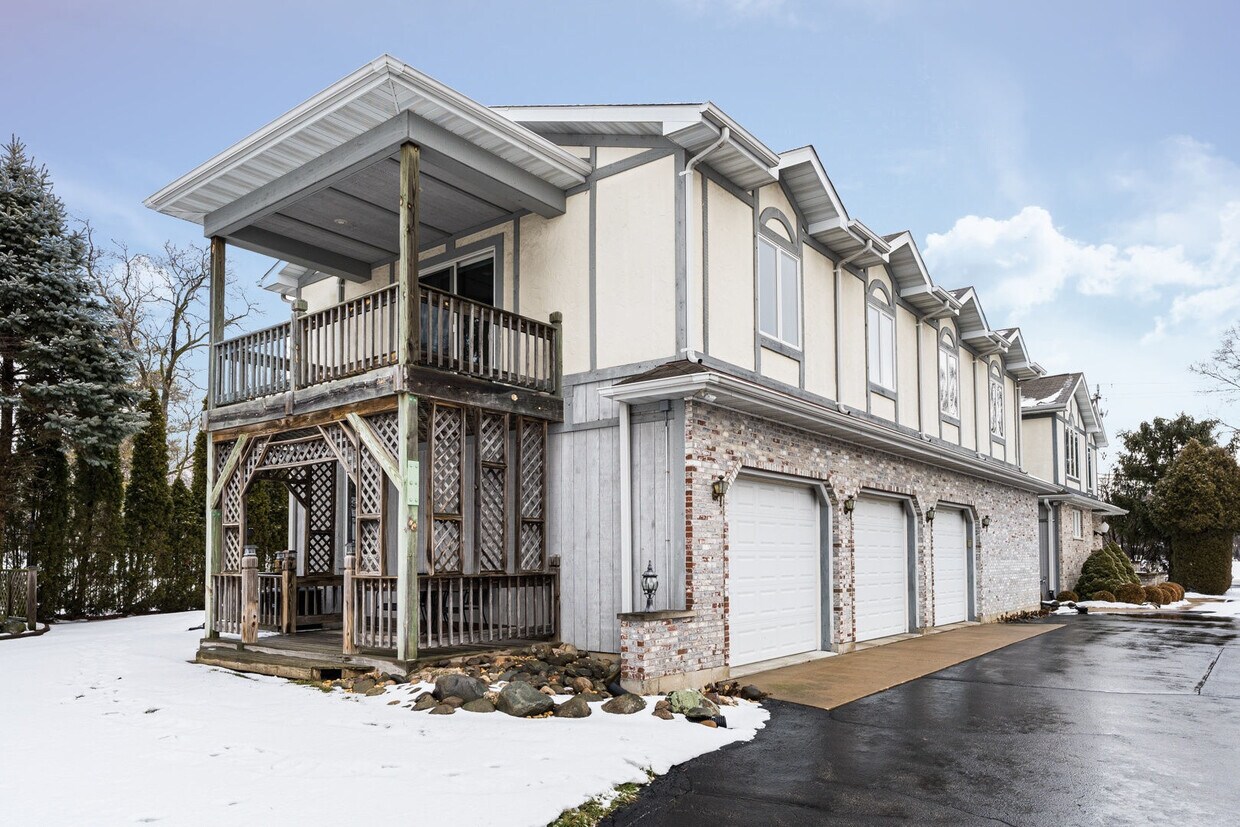 1387 Brickville Rd Unit 1, Sycamore, IL 60178 Apartment for Rent in