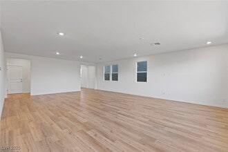 Building Photo - 3055 Magnolia Rnch Ave