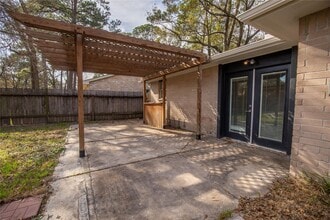 Building Photo - 4419 Reynaldo Dr