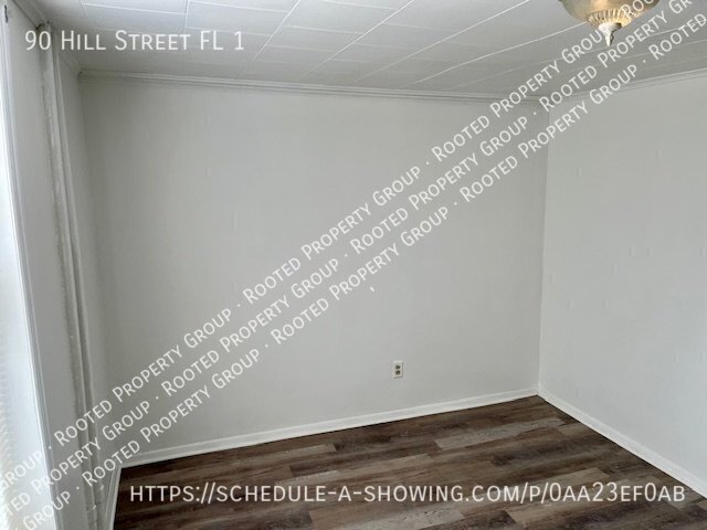 Foto del edificio - 2 Bedroom near Downtown Troy-- Heat, Parki...