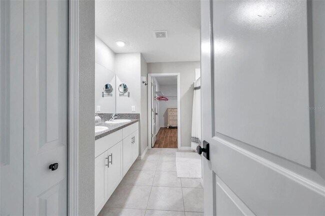 Building Photo - 3737 Copperspring Blvd