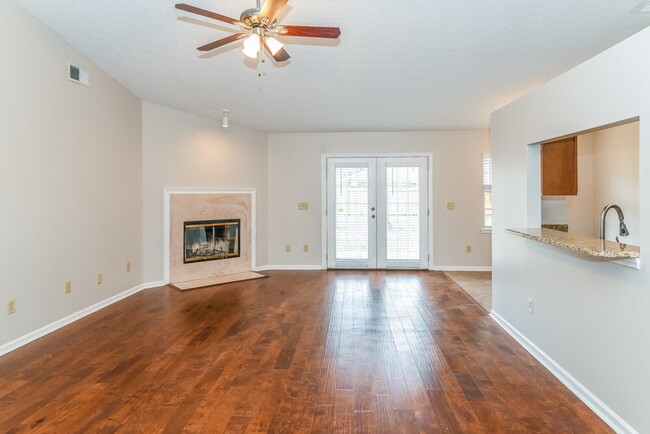 Building Photo - 12251 Rochford Ln