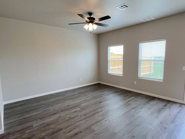 Foto del edificio - New Townhome Community at the Villas of Pe...