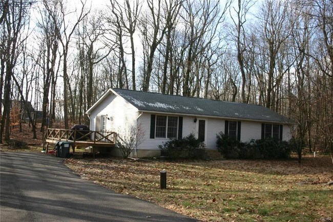 Building Photo - 201 Castle Dr
