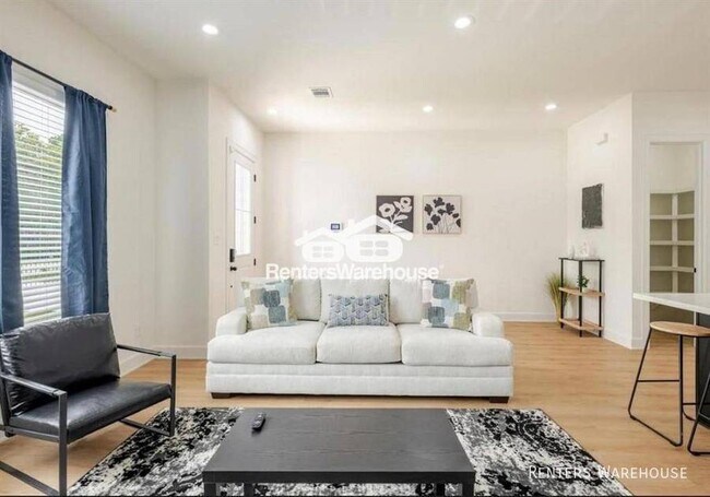 Foto del edificio - LEASE YOUR DREAM HOME