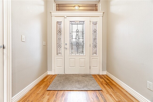 Building Photo - 1141 Torbay Trce