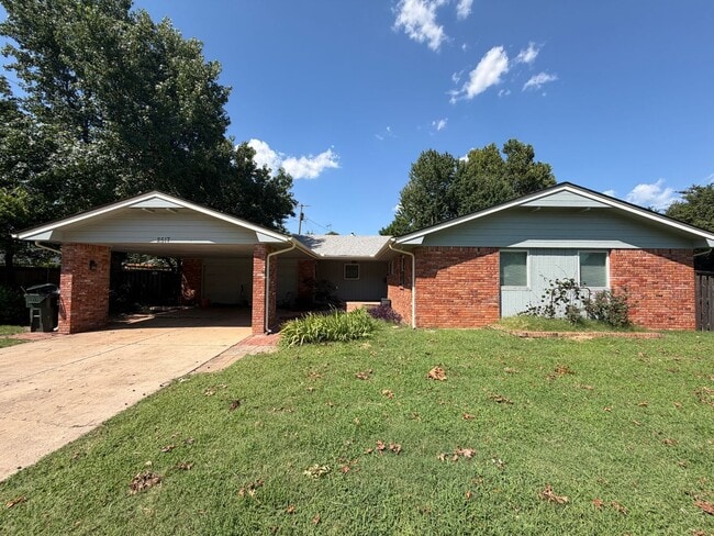 Photo - 2517 Chateau Drive House