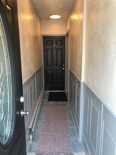 hall entrance - 1507 S 19th St
