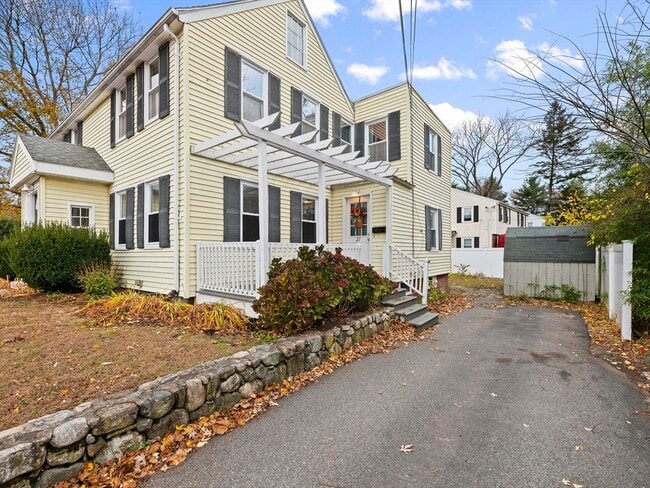 Building Photo - 27 Kilby St