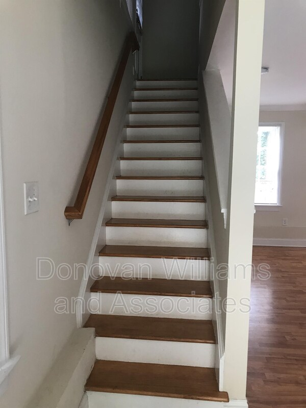 Foto del edificio - 1529 Thomas Ave