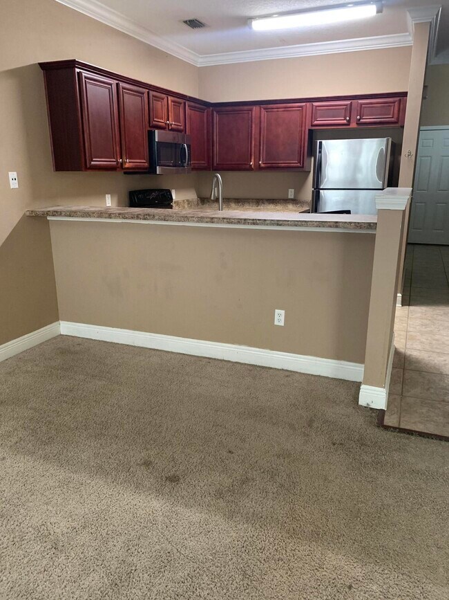 Foto del edificio - 1681 Hadleigh Hills Ct