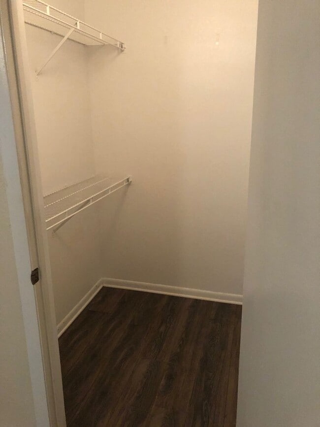 Building Photo - Lexington Place 2 bedroom Condo