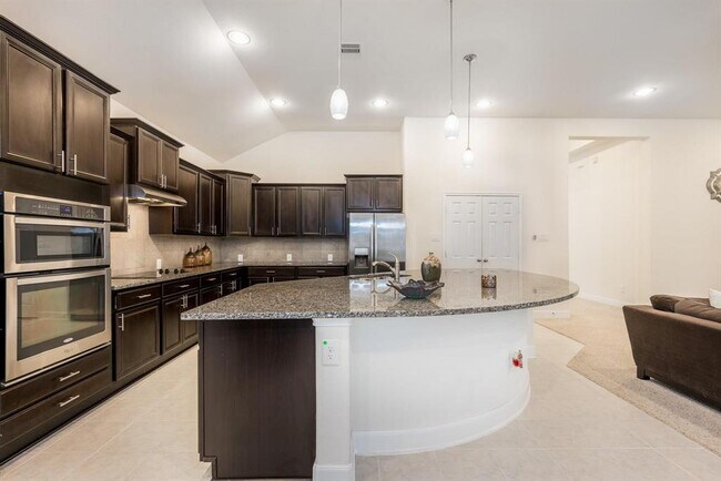 Foto del edificio - 24106 Cane Fields Rd