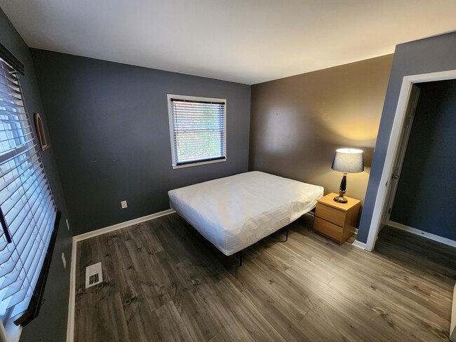 Building Photo - 8917 Loughran Terrace