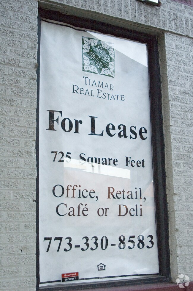 Foto del edificio - 3738-3740 N Lincoln Ave