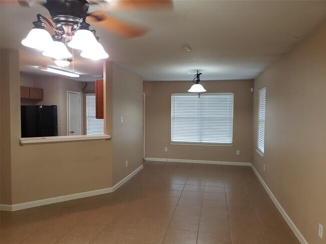 Building Photo - 6327 Hayman Dr