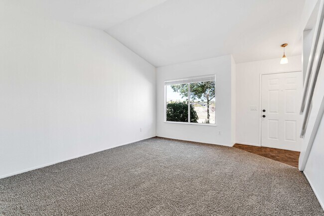 Building Photo - 7222 Palo Alto Ave