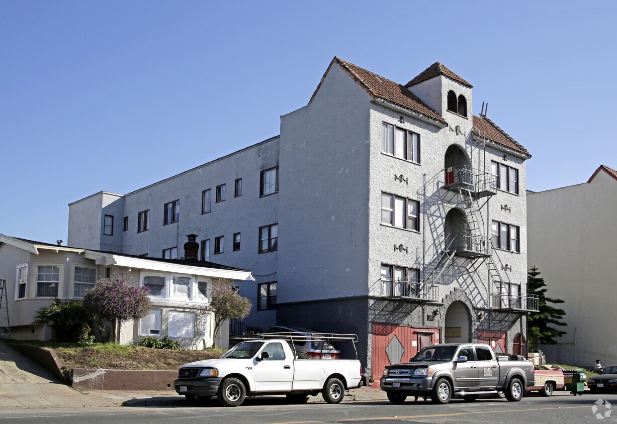 Foto del edificio - 5452 Bancroft Ave