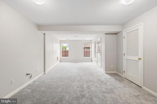 Building Photo - 13700 Barksdale Dr