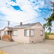 Building Photo - 8420 S Tacoma Way