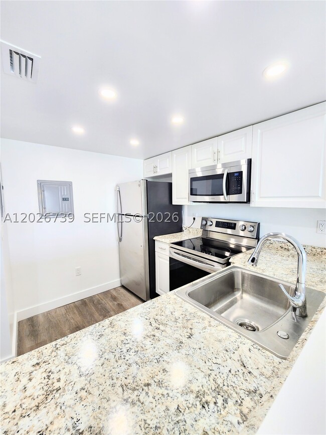 Foto del edificio - 16465 NE 22nd Ave