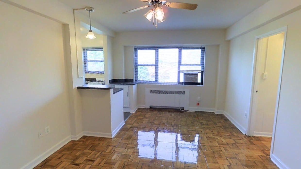 Photo - The Diplomat Apartments